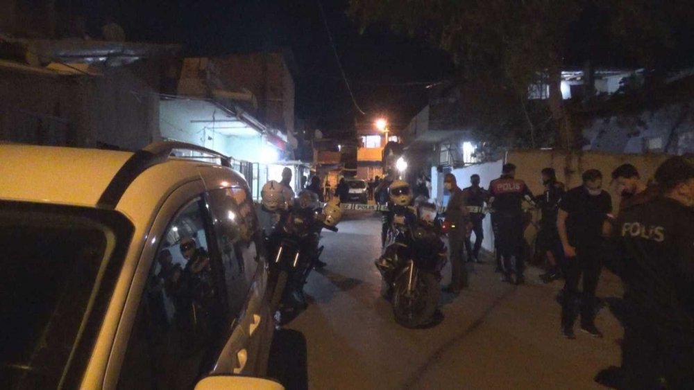 Akrabaların çocuk kavgası kanlı bitti! 1 ölü 5 yaralı