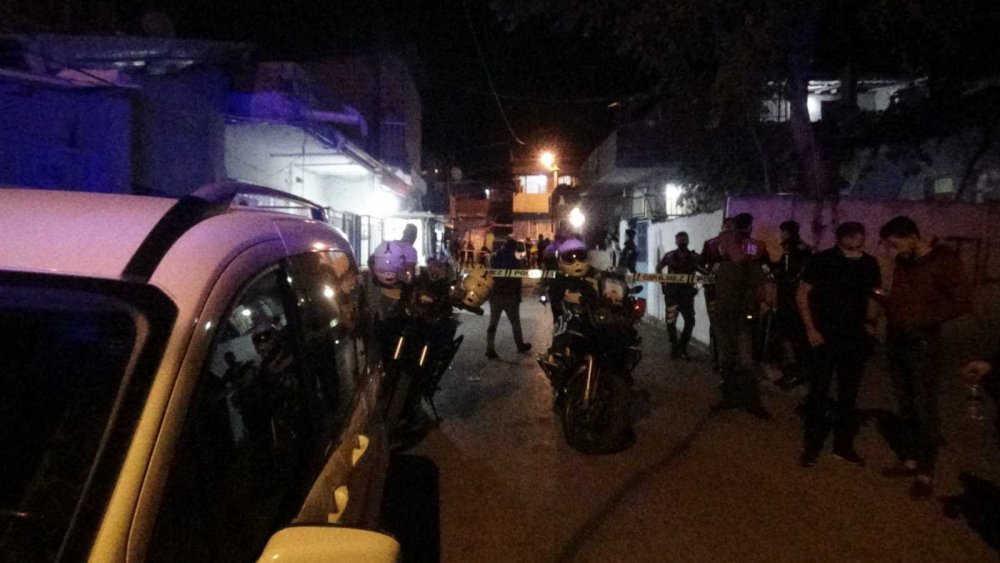 Akrabaların çocuk kavgası kanlı bitti! 1 ölü 5 yaralı