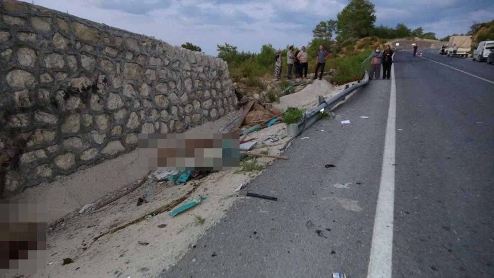 Koyun yüklü kamyon takla attı! Baba Mehmet ve 7 yaşındaki oğlu Murat Doğan Yıldırım öldü