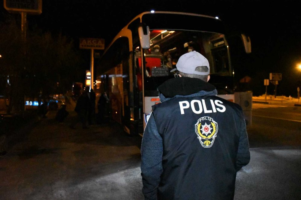 Yolcu otobüslerinde denetimler sürüyor