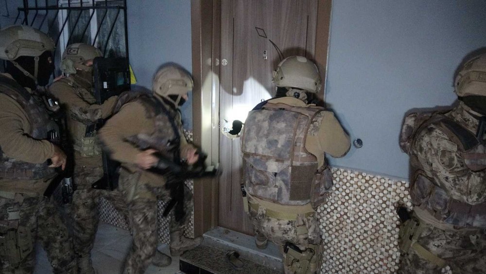 40 adrese eş zamanlı kaçak silah ticareti operasyonu! 32 gözaltı