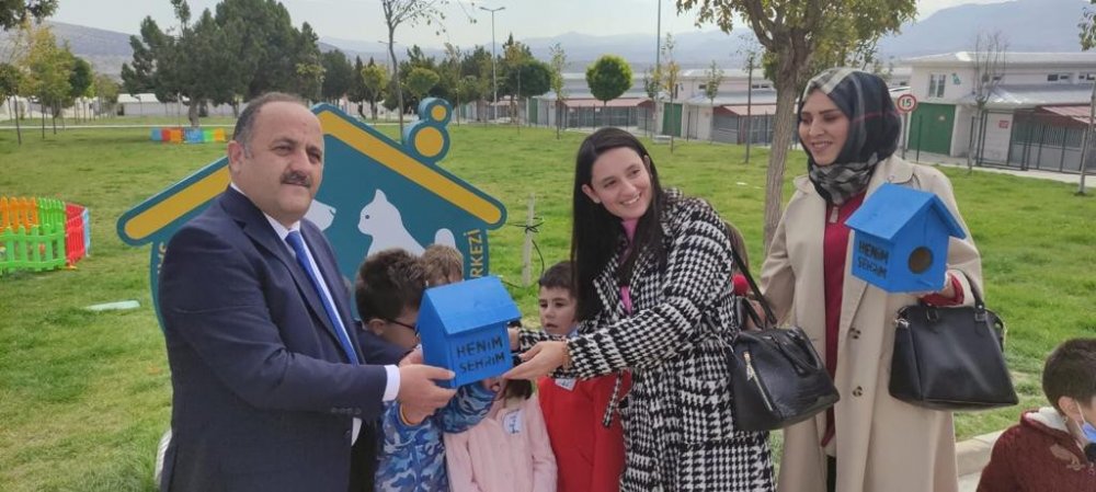 Hayvan dostu Konya'da öğrenciler Hayvan Barınağını ziyaret etti