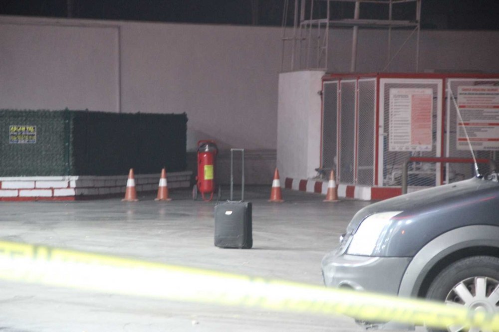 Konya'da bomba alarmı! Akaryakıt istasyonuna bırakılan valizler korkuttu