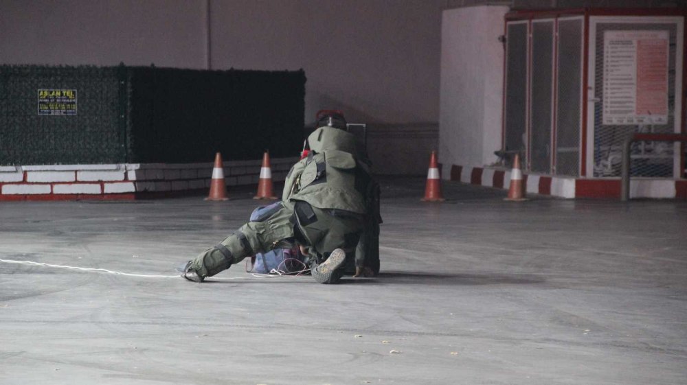 Konya'da bomba alarmı! Akaryakıt istasyonuna bırakılan valizler korkuttu