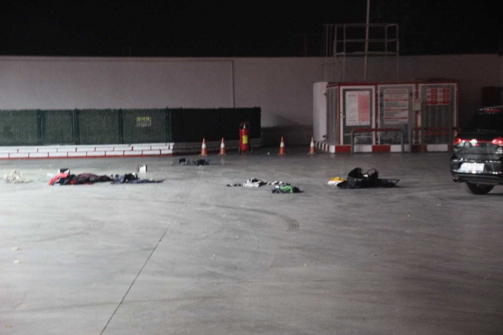 Konya'da bomba alarmı! Akaryakıt istasyonuna bırakılan valizler korkuttu
