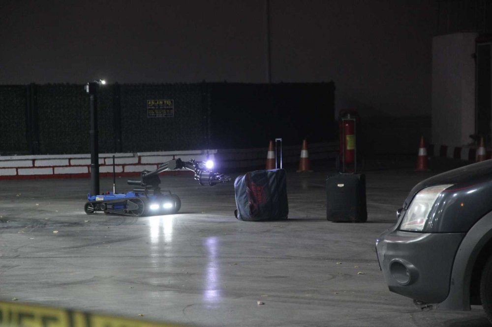 Konya'da bomba alarmı! Akaryakıt istasyonuna bırakılan valizler korkuttu