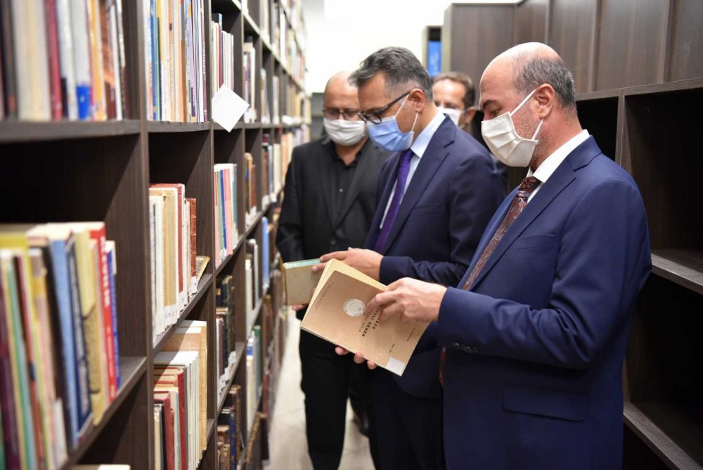 Başkan Pekyatırmacı ve Rektör Aksoy SÜ’de Siyasal Psikoloji dersine katıldı