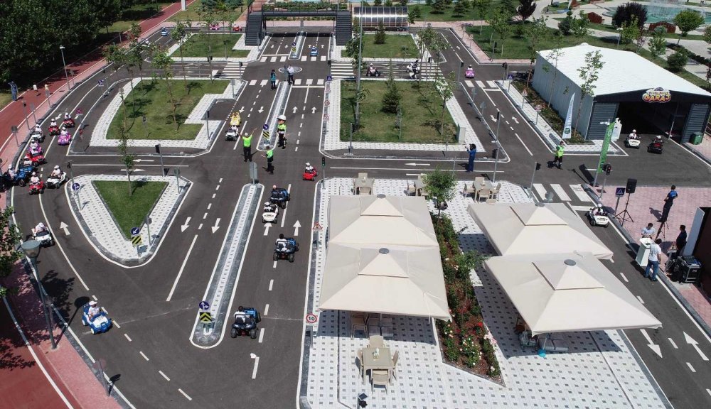 Konya'da MEGA trafik eğitimleri başladı! Başkan Kavuş çocuklara eşlik etti