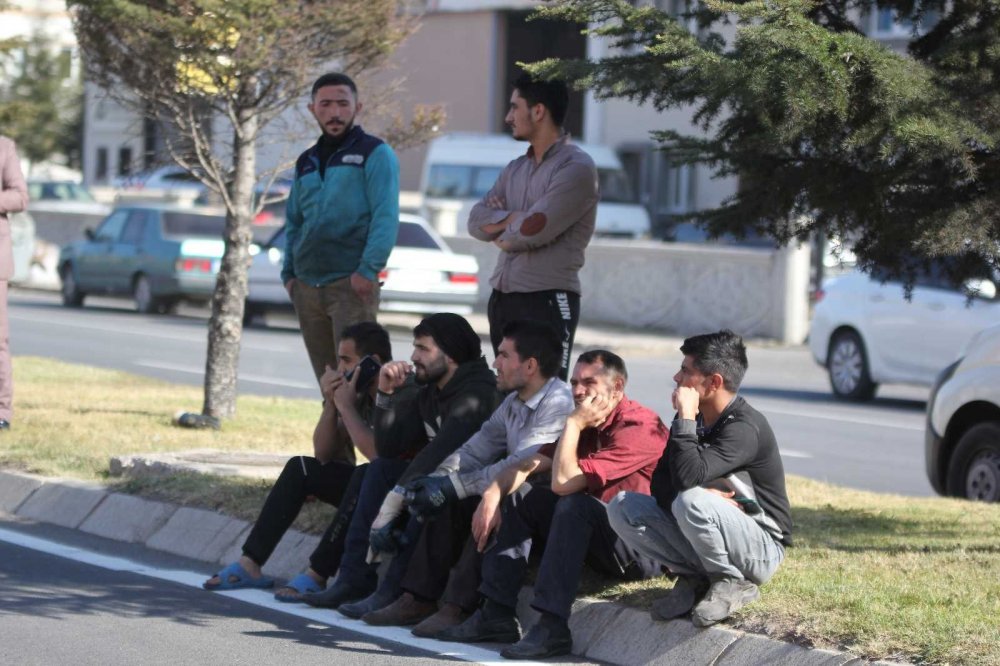 Metal mobilya fabrikasında yangın! Ekmek teknesini gözyaşlarıyla izledi