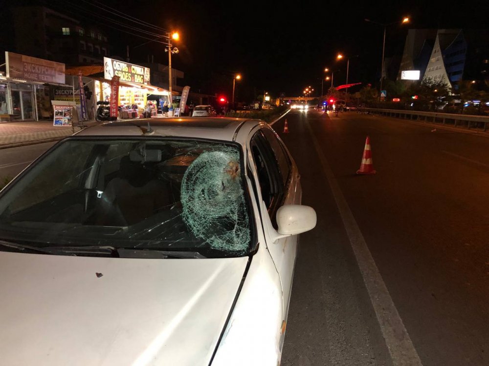 Alanya'da Ukraynalı turistlere otomobil çarptı! 1 ölü 1 ağır yaralı