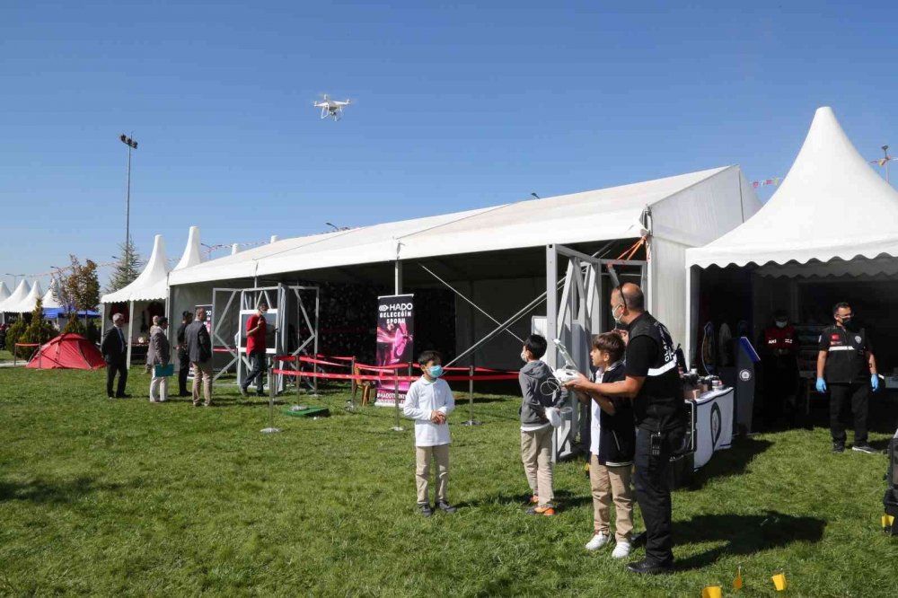 EGM Kriminal Daire Başkanlığı ürünleri ’Konya Bilim Festivali’nde