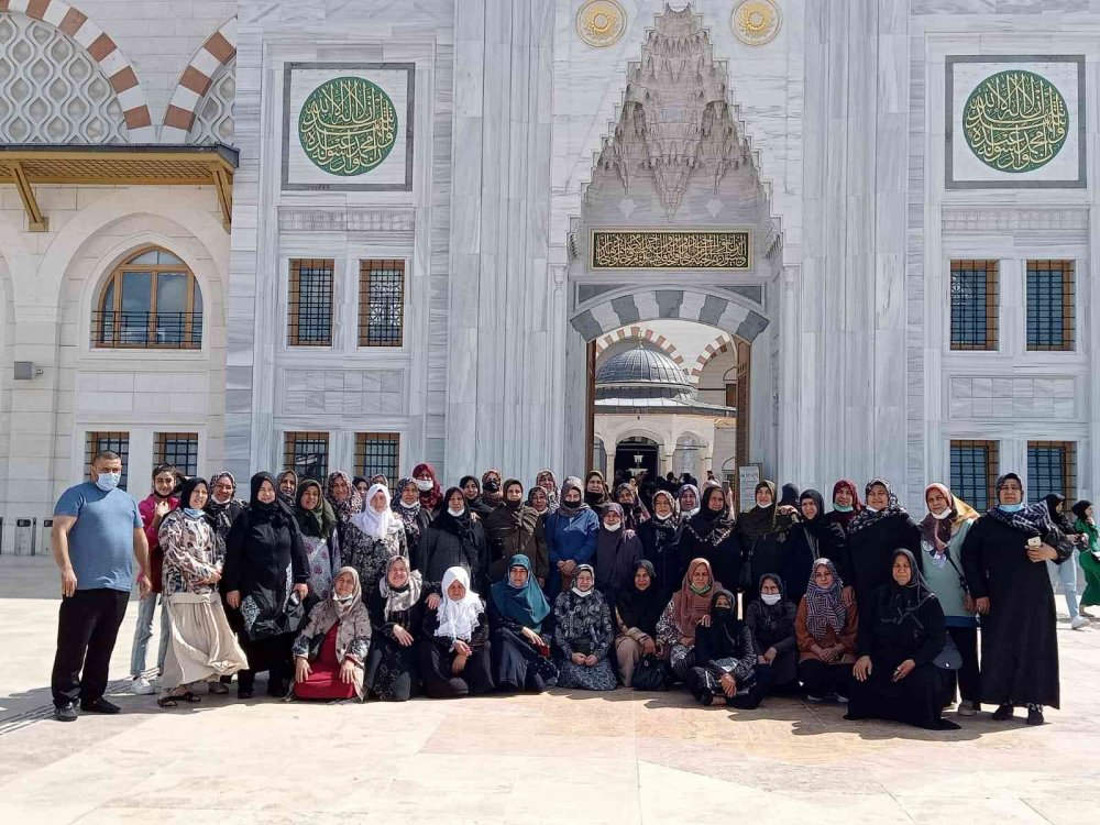 Karatay Belediyesi'nden Doğanlar Kur'an Kursu öğrencilerine İstanbul gezisi