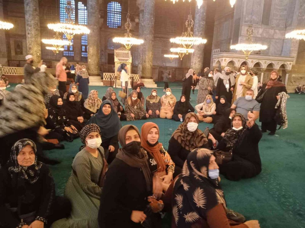 Karatay Belediyesi'nden Doğanlar Kur'an Kursu öğrencilerine İstanbul gezisi