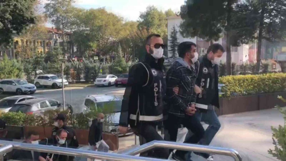 Tefecilere eş zamanlı 'Alper' operasyonu! 5 gözaltı