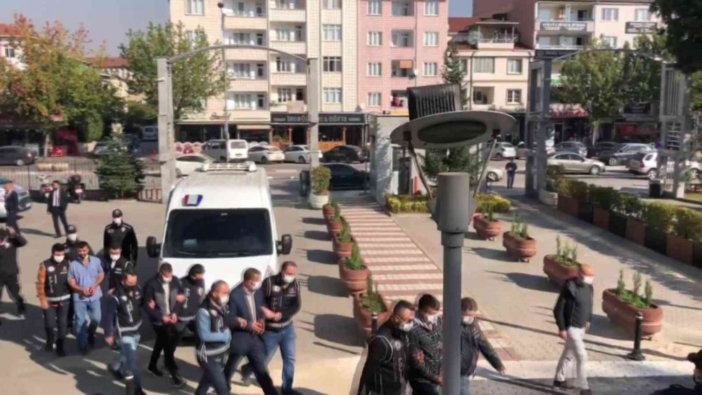 Tefecilere eş zamanlı 'Alper' operasyonu! 5 gözaltı