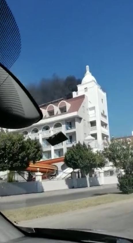 5 yıldızlı otelde yangın paniği! Turistler çarşafla balkondan inmeye çalıştı