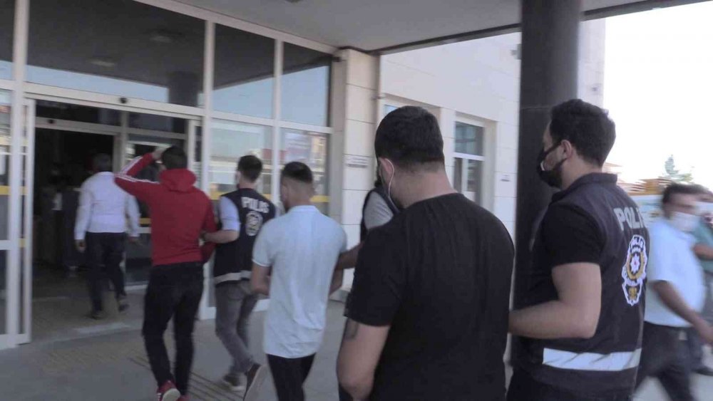 Galeri hırsızları tutuklandı