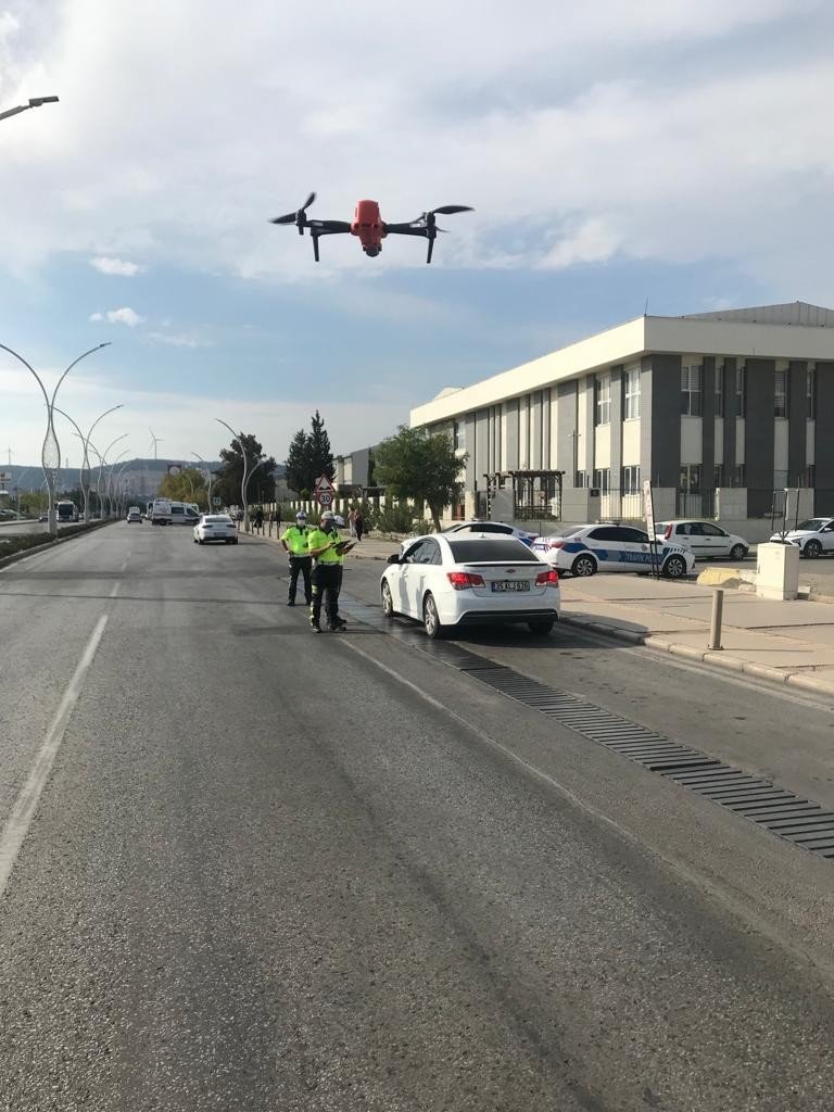 İzmir Aliağa’da drone destekli trafik denetimi! 25 sürücüye ceza kesildi