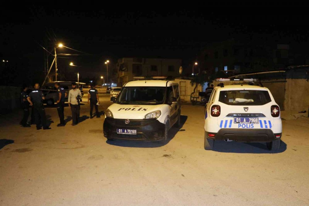 Adana'da silahlı dehşet! Yüzünden vurulan kişi ağır yaralandı