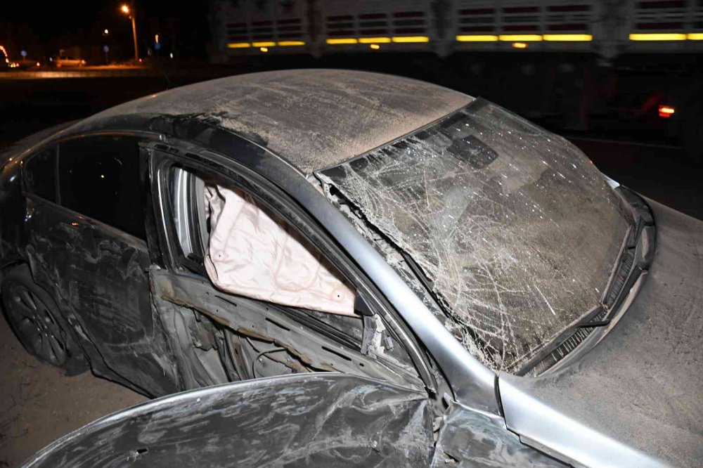 Aksaray'da feci kaza: Otomobiller hurdaya döndü! 3 yaralı