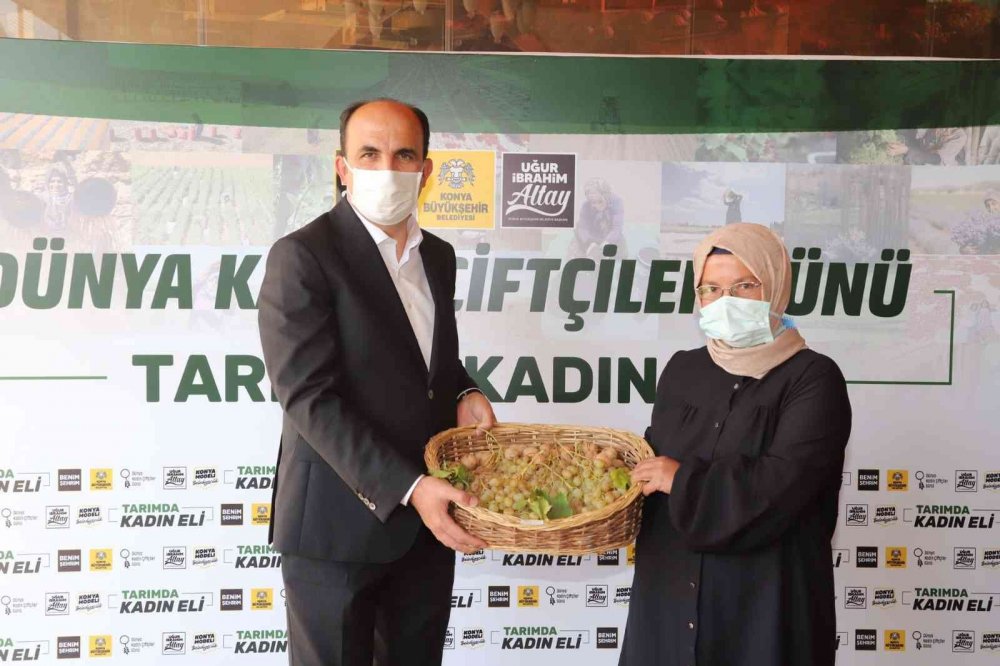 Başkan Altay Konya'nın 31 ilçesinden gelen kadın çiftçileri ağırladı