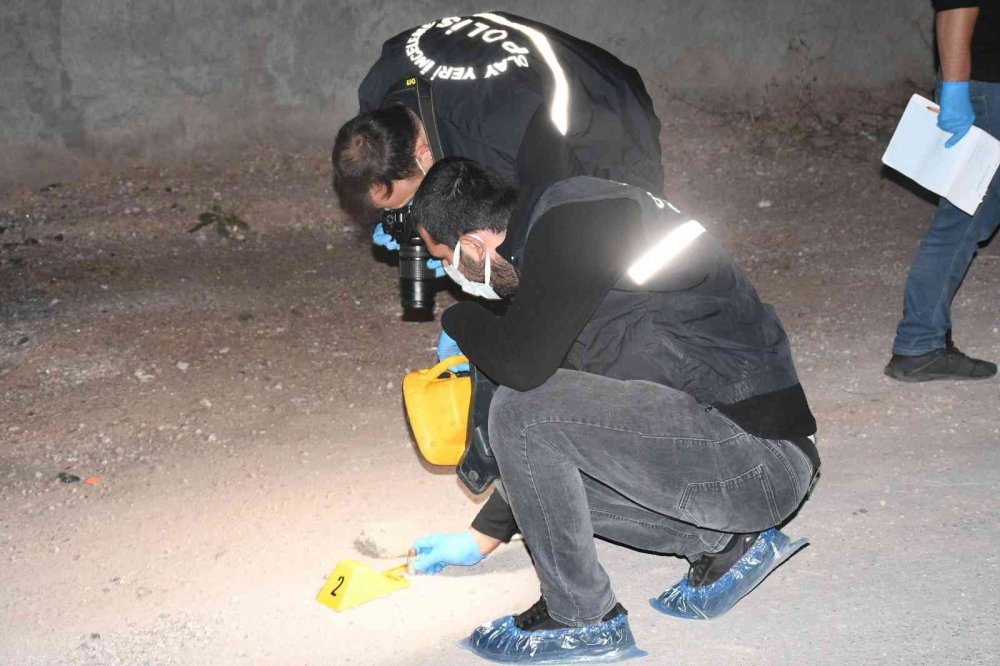 Dedelerinden kalan evi paylaşamadılar! Silahlı ve alkol şişeli miras kavgası kanlı bitti