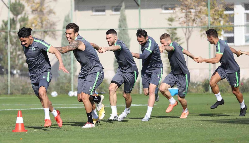 Konyaspor Galatasaray deplasmanına hazırlanıyor