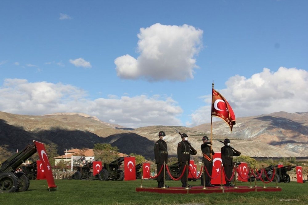 Acemi erbaş ve erler yemin etti