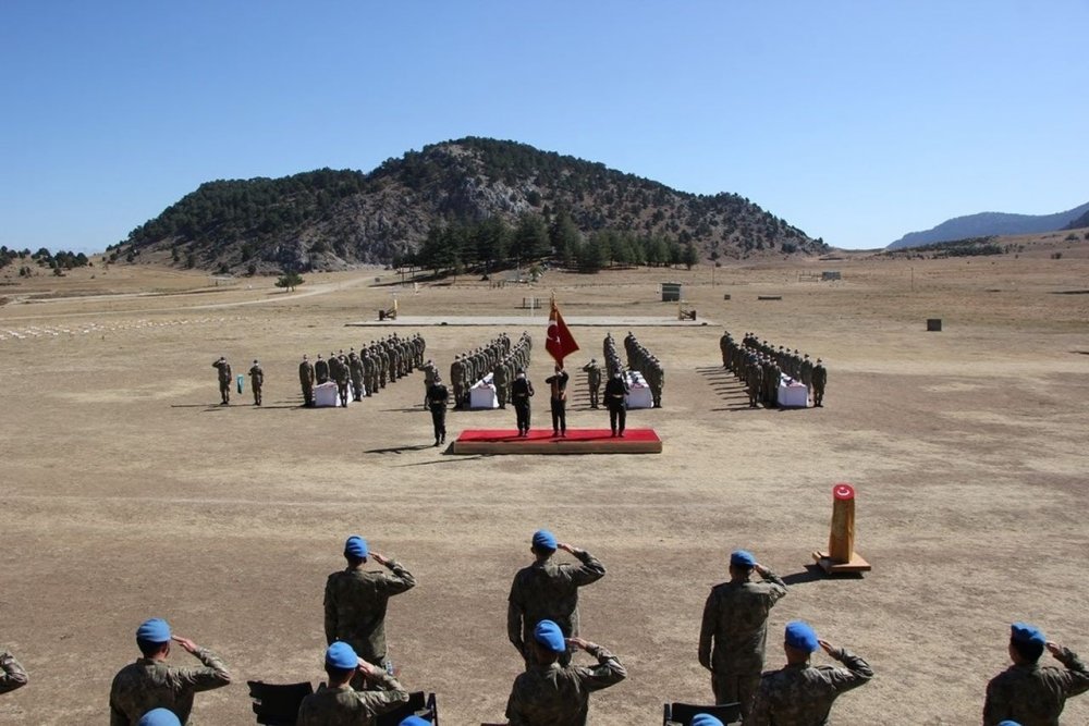 Acemi erbaş ve erler yemin etti