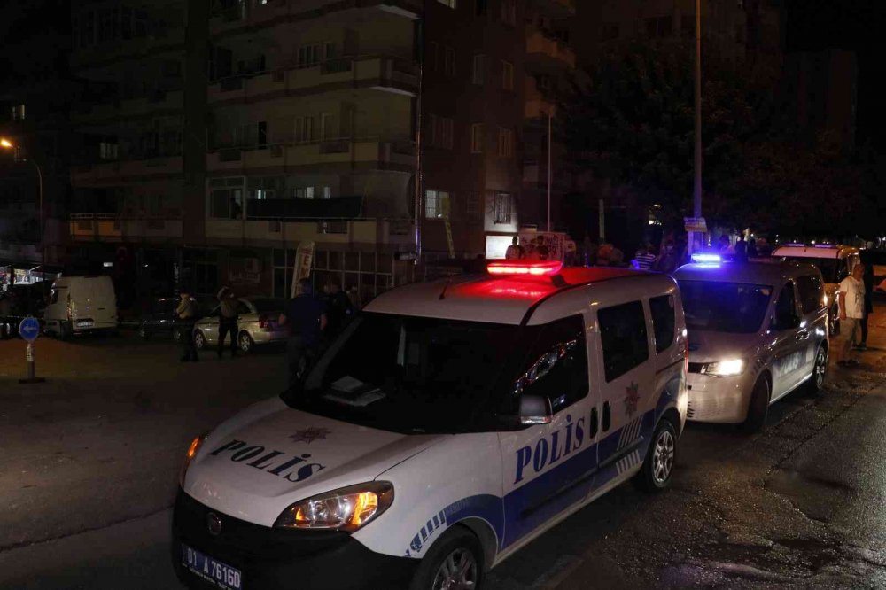 Adana'da bir emekli polis kahvehanede dehşet saçtı! 2 ölü