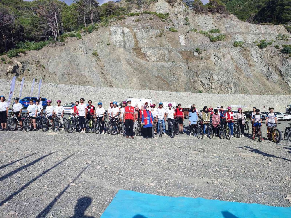 Hatay'da Suriyeli ve Türk vatandaşlar kardeşlik için pedal çevirdi