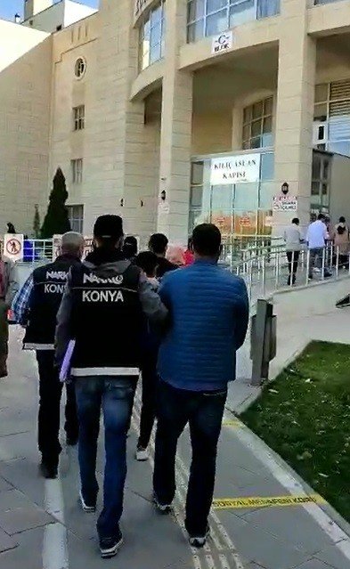 Konya'da zehir operasyonu! LPG tankına zulalanmış uyuşturucu polisten kaçamadı