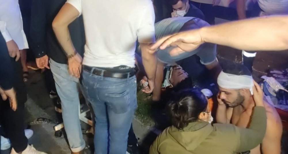 Takla atarak karşı şeride geçen otomobil iki araca çarptı! Kazada can pazarı yaşandı