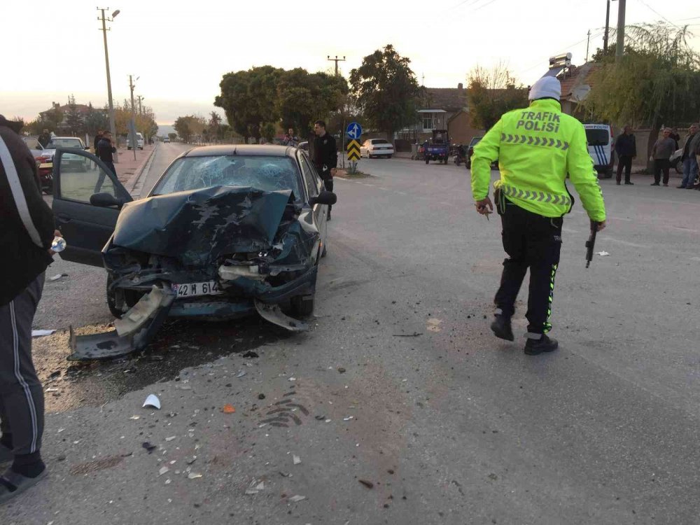 Konya'da forklift otomobille çarpıştı! Araçta sıkışan Arif ve Meryem Yağcı yaralandı