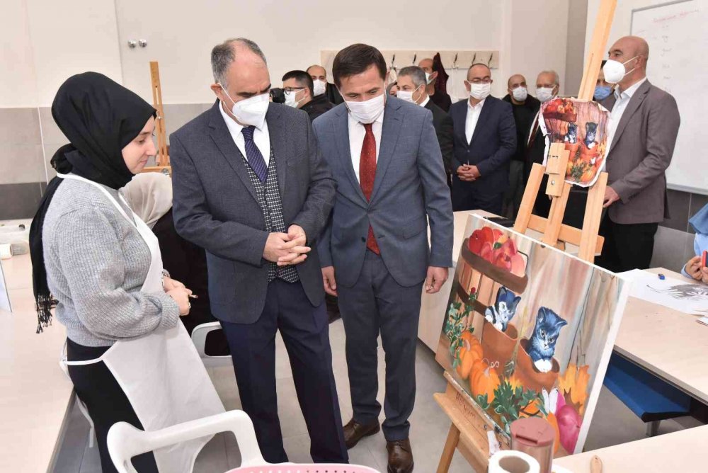 Karatay’da Orhangazi Sosyal Tesisi’ni törenle hizmete açıldı