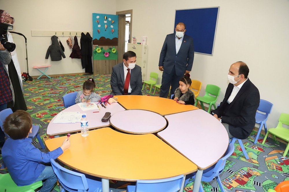 Karatay’da Orhangazi Sosyal Tesisi’ni törenle hizmete açıldı