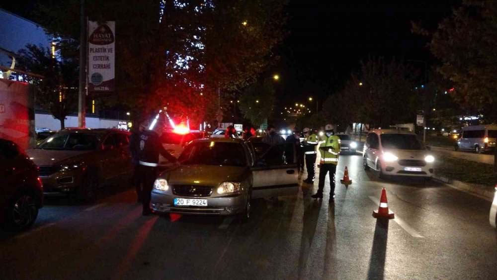 Asayiş ekipleri Bursa'da kuş uçurtmadı! 300 polisle eş zamanlı uygulama