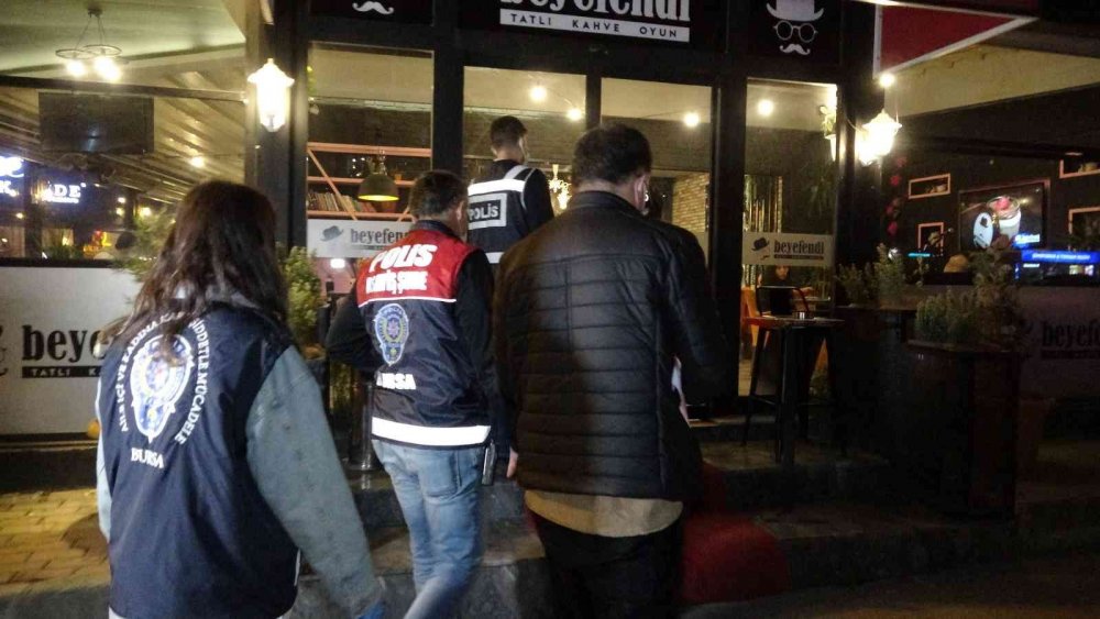 Asayiş ekipleri Bursa'da kuş uçurtmadı! 300 polisle eş zamanlı uygulama