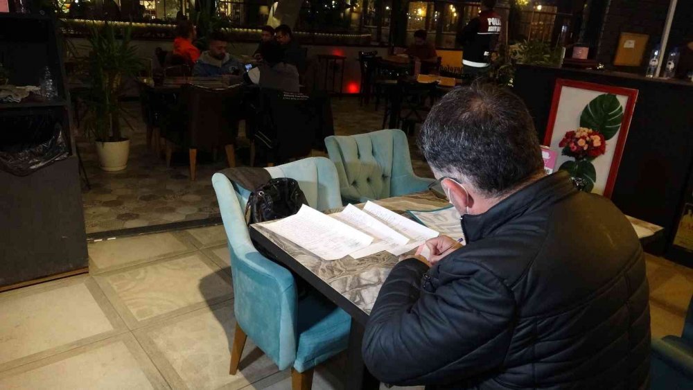 Asayiş ekipleri Bursa'da kuş uçurtmadı! 300 polisle eş zamanlı uygulama