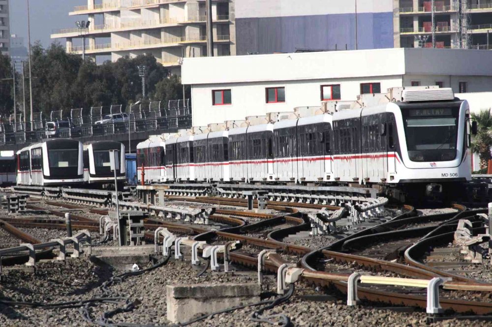 İzmir Metro A.Ş. çalışanlarının maaşları belli oldu
