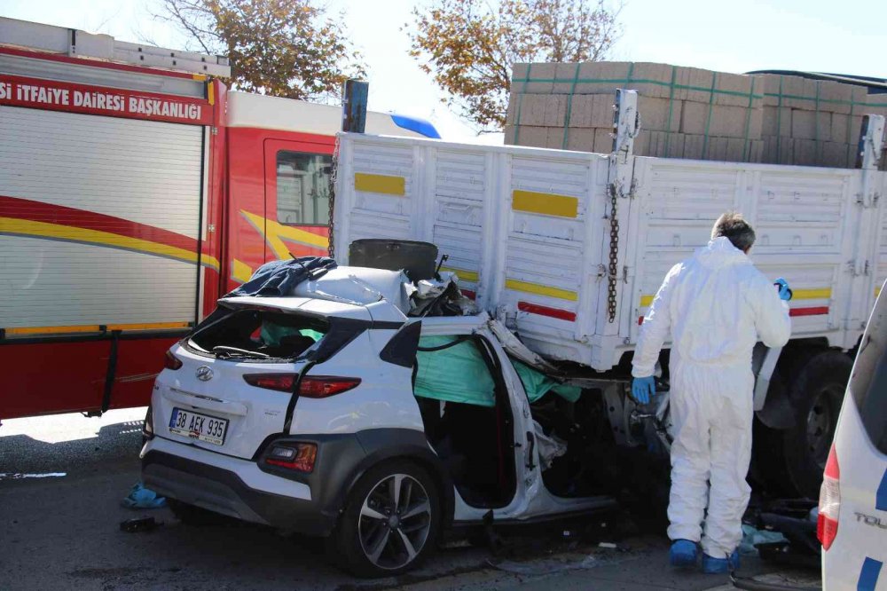 Ankara'da feci kaza! Nöbetten dönen doktor Rümeysa Şen hayatını kaybetti