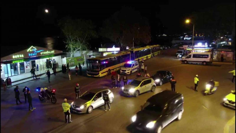 Bursa'da polisler işi sağlama alıp drone destekli uygulama yaptı