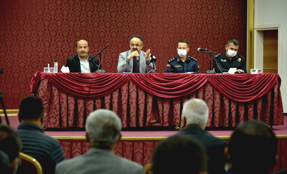 Karataylı muhtarlar toplandı