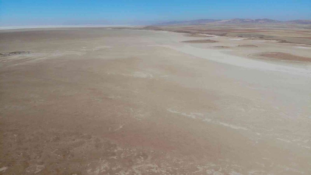 Tuz Gölü'nde tehlike büyük! Vahşi sulamaya dikkat