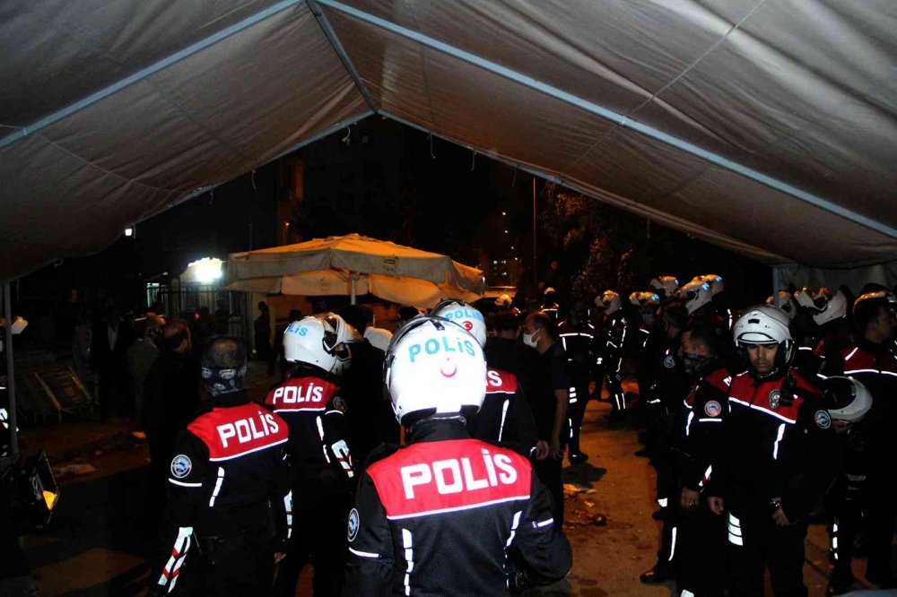 Sokak düğününde dehşet! Ortalık savaş alana döndü