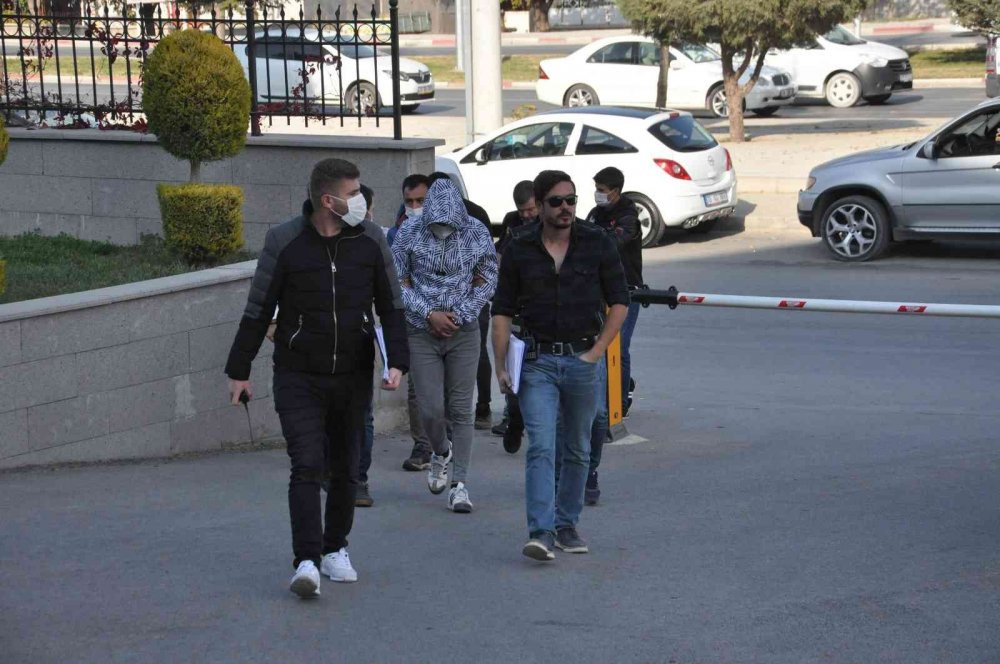 Karaman’da 4 zehir taciri tutuklandı