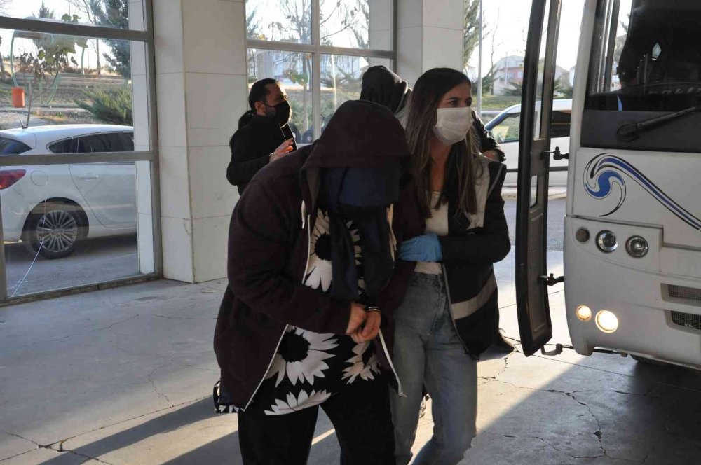 Karaman’da kız çocuklarına zorla fuhuş yaptıran 4'ü kadın 9 kişi yakalandı