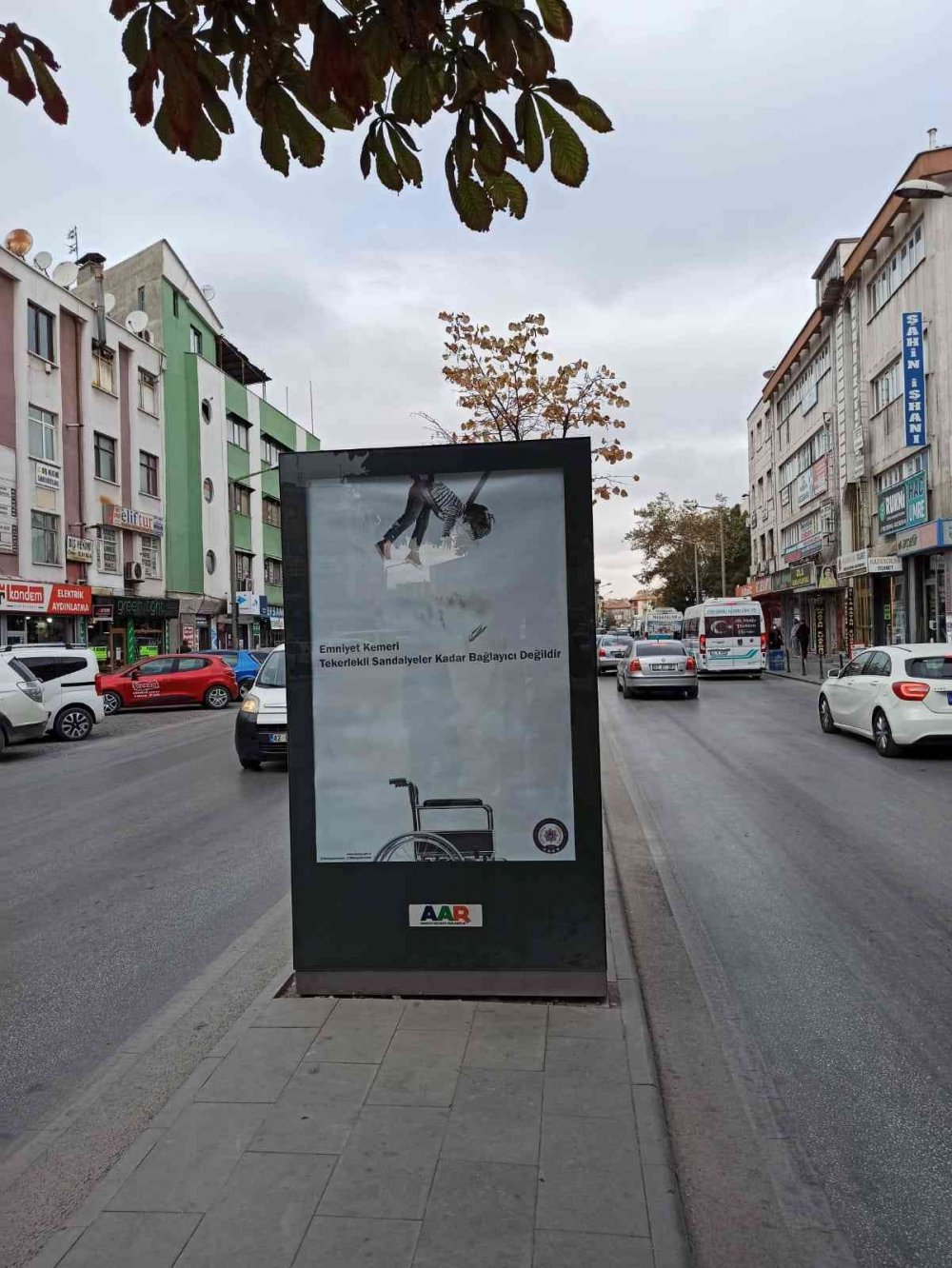Konya Emniyet Müdürlüğü kazalara karşı bu reklamlarla farkındalık oluşturuyor