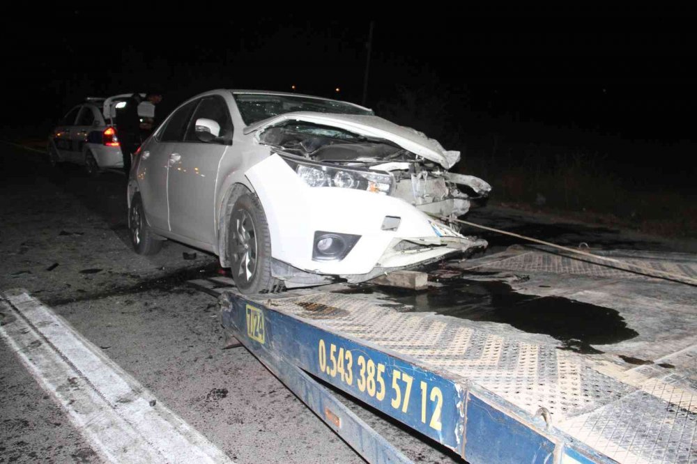 Konya'da otomobil yolcu minibüsü ile çarpıştı! 1'i hamile 8 yaralı