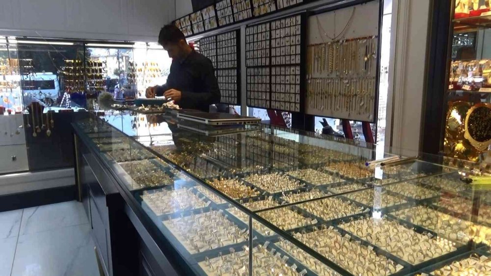 Kuyumcudan darphaneye altın çağrısı